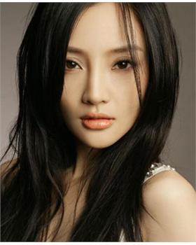 演员李小璐个人资料,从童星到辣妈，演艺生涯的华丽蜕变